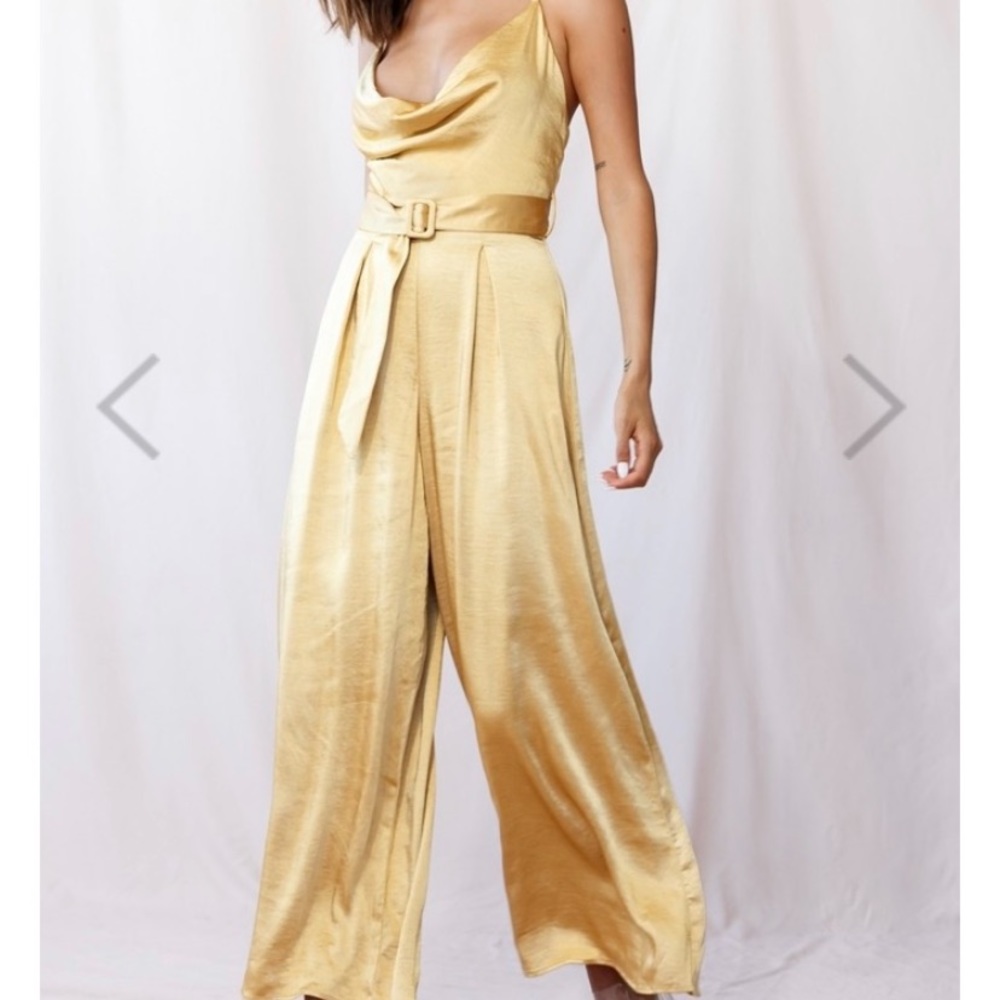 Wide leg jumpsuit